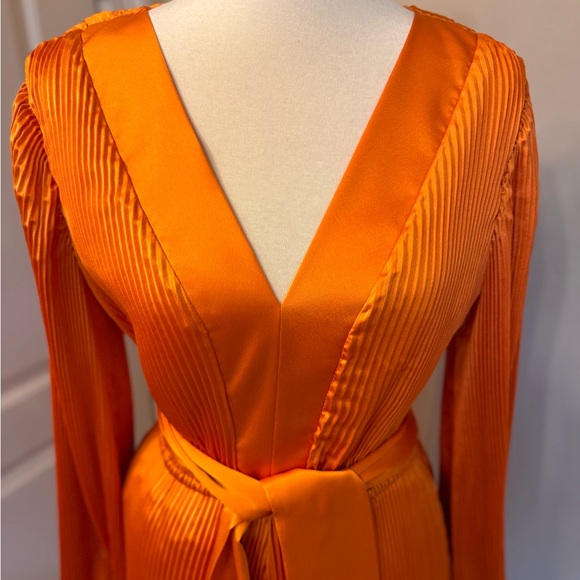 Milly Liv Pleat Tie Waist Long Sleeve Satin Dress in Amber size 10 - Picture 5 of 5